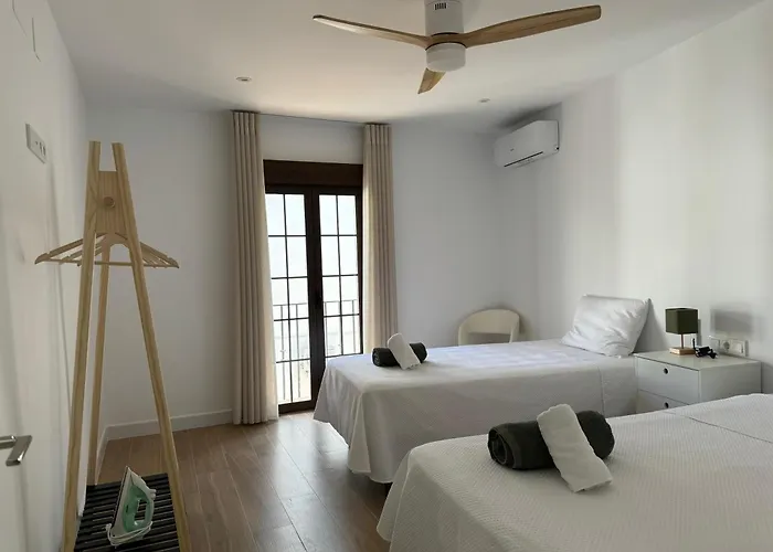 Balcon De Patios Con Parking Córdoba