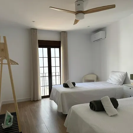 Balcon De Patios Con Parking Cordoue