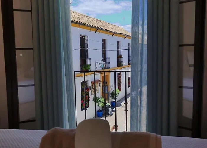 Balcon De Patios Con Parking דירה *