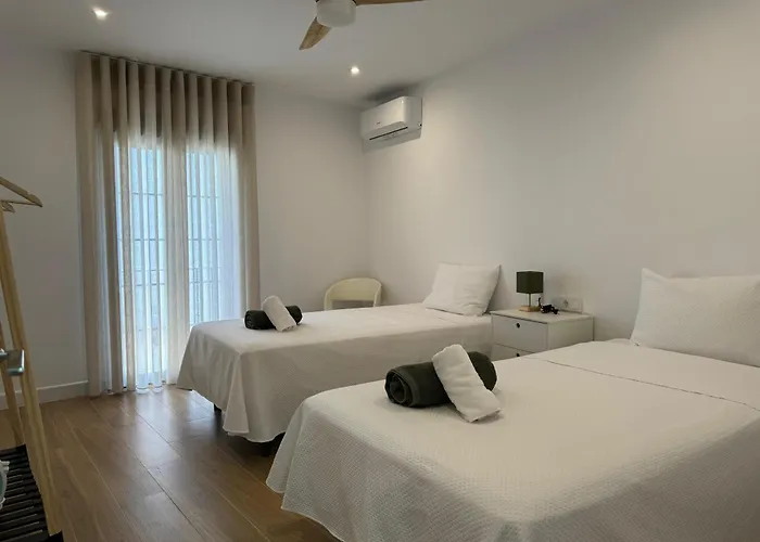 Balcon De Patios Con Parking Córdoba