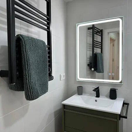 Apartment Balcon De Patios Con Parking